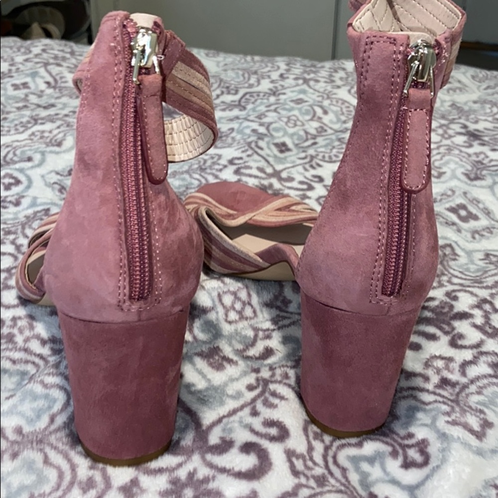 Pink heels - Picture 3 of 4